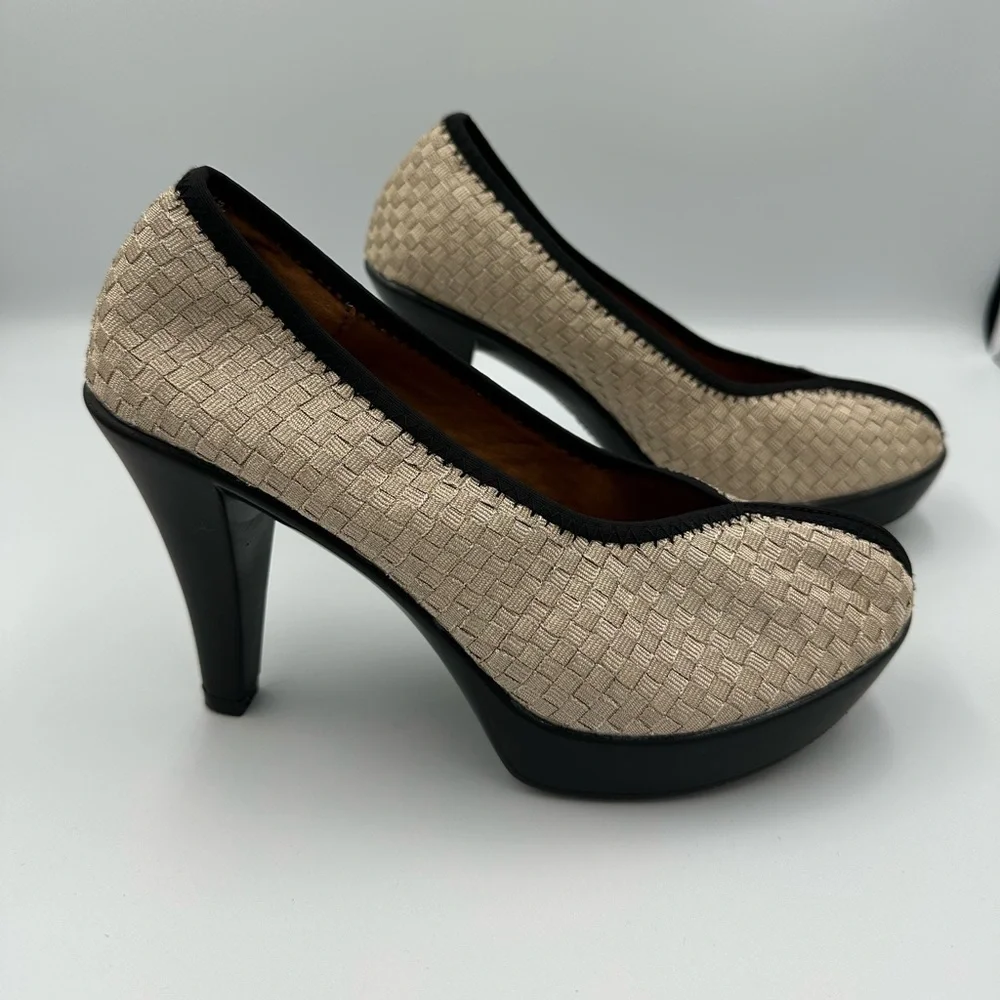 Bernie Mev Cream Platform Heels Woven Textured Memory Foam 6.5 NWT